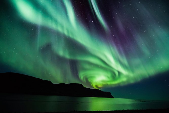 #1 Northern Lights Tour In Iceland from Reykjavik with PRO photos - Pickup times and the first half-hour