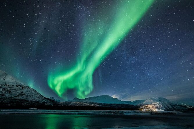 24hr Northern Lights & Whale Watching Cruise - Sleeping aboard and what the cabin adds