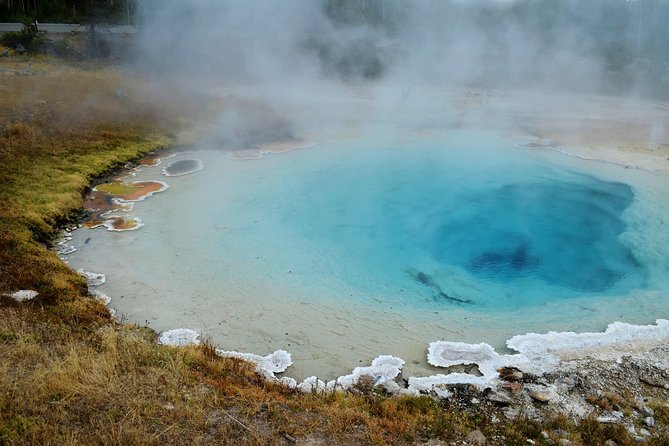 3-Day Ice Cave, South Coast, Golden Circle and Northern Lights - Northern Lights: a welcome extra, not a guarantee