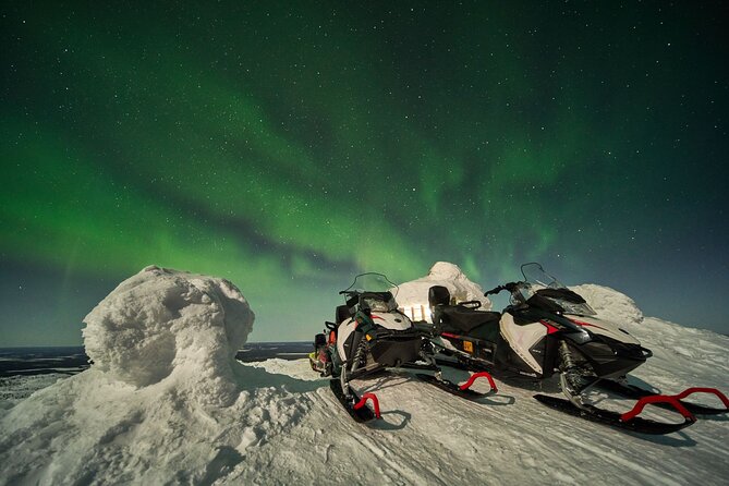 3 Hours Snowmobiling under Auroras and Night Sky - The campfire stop in the Sami-style tipi