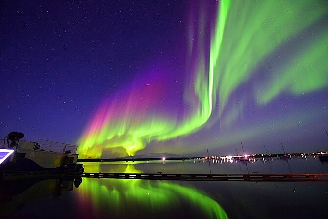 4-Day Guided Tour to Yellowknife Aurora Viewing - Day 2: Great Slave Lake, Old Town, and another late night