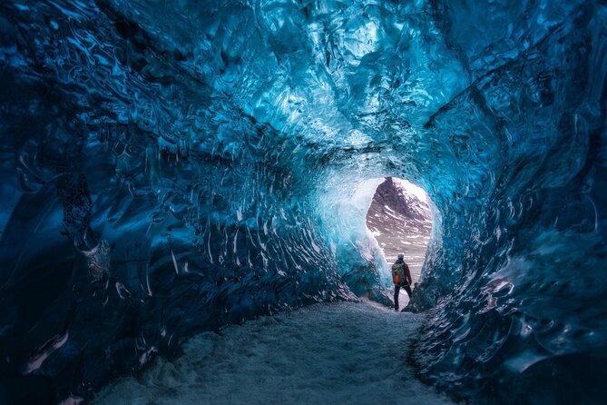 4 Day Northern Lights Adventure - Ice Caves & 4x4 Super Jeeps - Skógafoss, Seljalandsfoss, and Gljúfrabúi