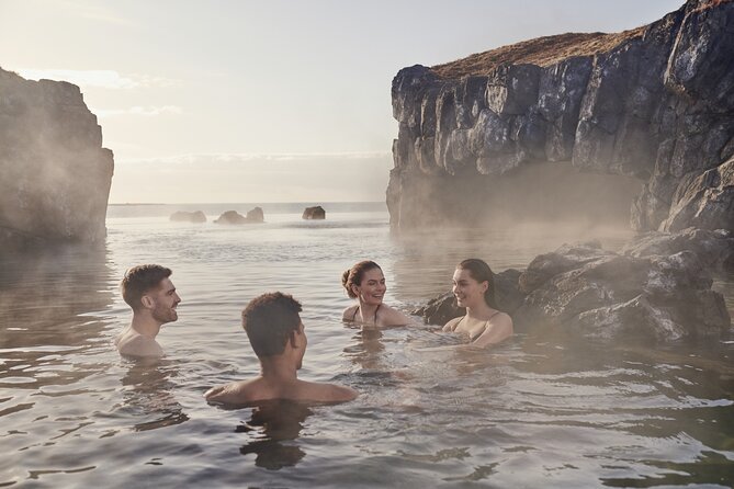 5-Day Northern Lights Hunt & Glacier Lagoon Tour - A five-day route that covers Iceland’s south