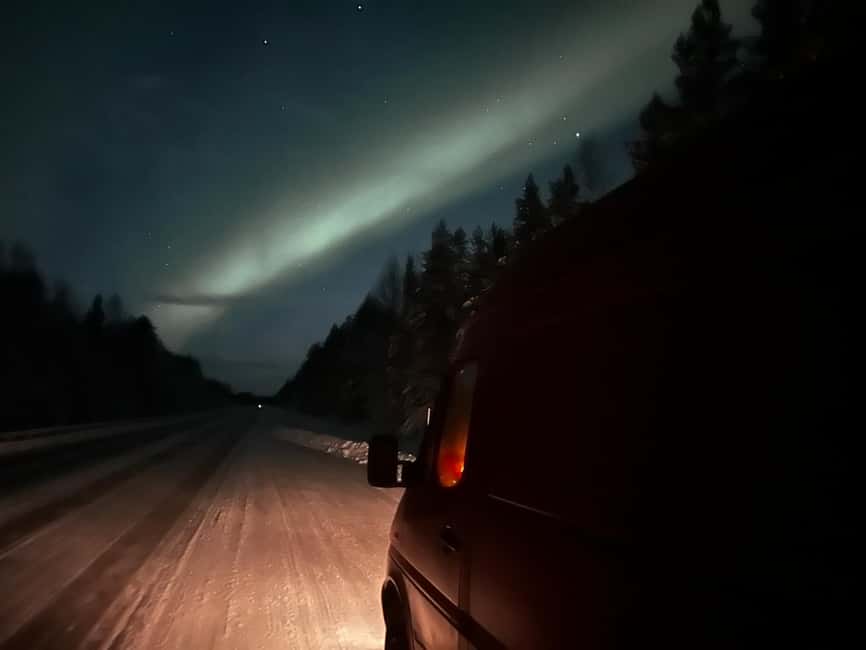 Abisko Arctic Ecology and Northern Lights Tour - The minibus ride and the secret stop