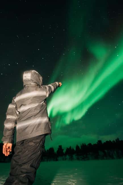 Abisko: Aurora Car Chasing Tour with Photographer - Why the moving route matters in Abisko