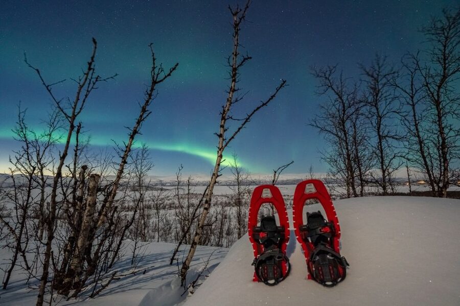 Abisko: Aurora Snowshoeing - The 10-minute ride into the dark