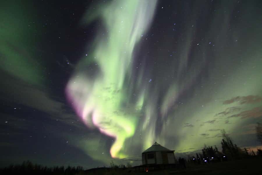 Alaskan Northern Lights/Aurora Borealis Lodges - Bonfires, cookies, and small comforts