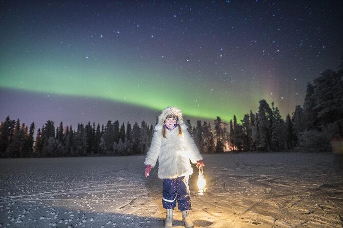 Arctic lake Aurora Hunt, in a cozy Lappish Tipi - Why the small group makes a difference