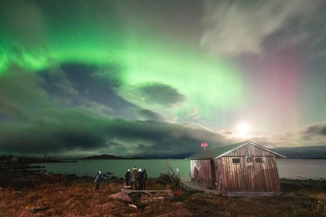 Aurora Car Chasing Tour with Photographer - Jeff’s role: driver, sky watcher, and photographer