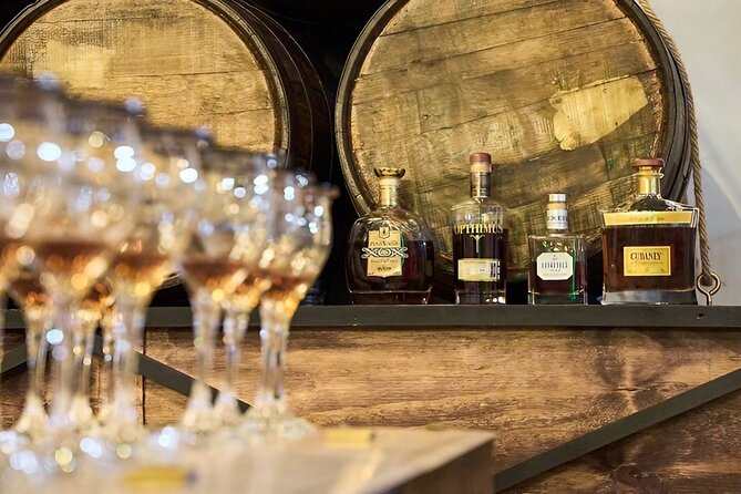 Aurora Cigar & Rum Sensory Tasting and Pairing in Punta Cana - The gift shop and the setting