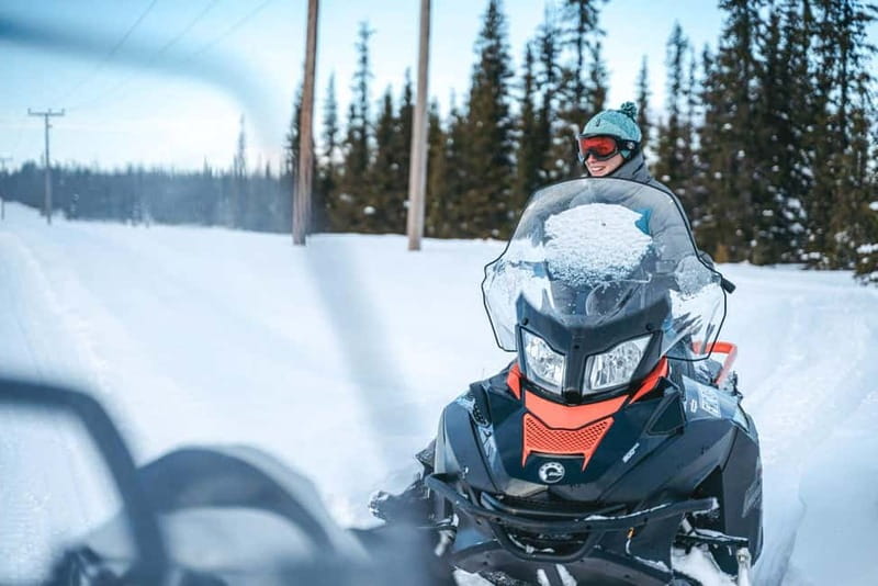 Aurora Hunt on Snowmobile - small groups - Key points to know before you book