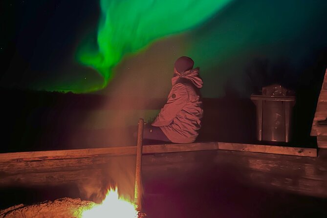 Aurora Hunt with BBQ in Rovaniemi - The walk through snow to the first camp