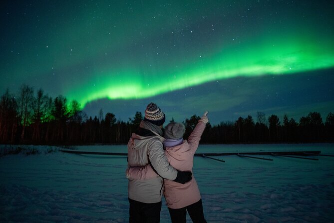 Aurora Hunt with Guarantee and Photos - Guides who make the long night easier