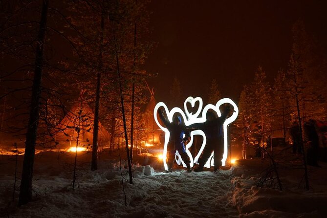 Aurora Hunting Photo Tour from Rovaniemi with Pickup - What the night is like from Safartica