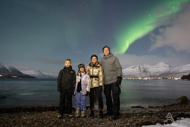 Aurora Safari Chase by big bus, free Photos, toilet onboard - Food, Fire, and the Optional Dinner