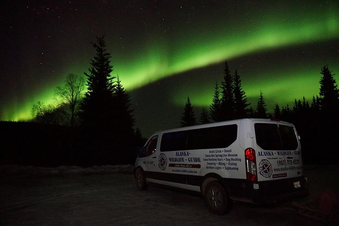 Aurora Viewing Lodge - Dress for the cold, even if you plan to stay inside