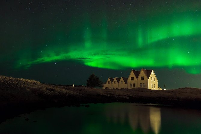 Blue Lagoon and Northern Lights Tour Including Admission - Getting from Reykjavík to the lagoon