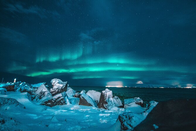 Cozy Northern Lights Tour with Icelandic Treats - A 9:30 pm start from central Reykjavik