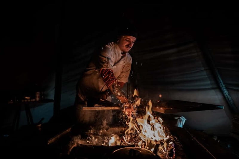 Experience the majestic Auroras Kiruna-Abisko & lodge dinner - Why the lodge stop matters