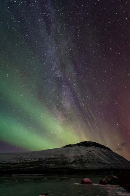 Experience the majestic Auroras Kiruna-Abisko & lodge dinner - Taking photographs without carrying a camera setup
