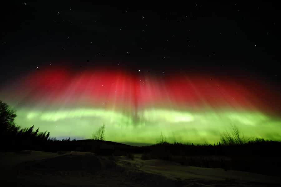 Fairbanks: Northern Lights Adventure with Photos & HOT PIZZA - Lanterns, portraits, and the local feel