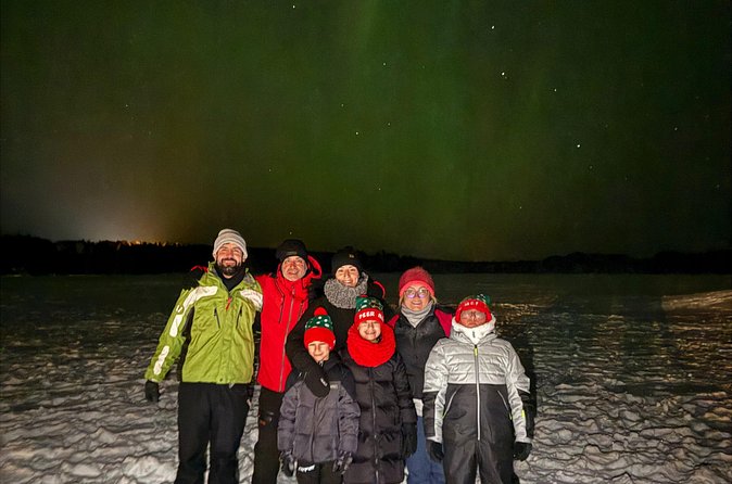 FAMILY FRIENDLY Aurora tour by minivan - Who should book this family Aurora outing?