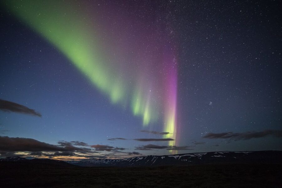 From Akureyri: Northern Lights Tour - The magic, and the long waits, of watching the sky