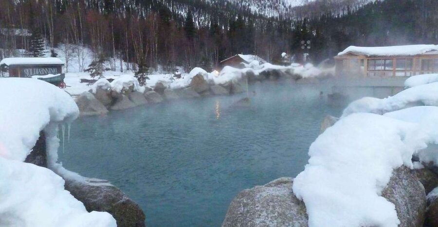 From Fairbanks: Chena Hot Springs Northern Lights Tour - Inside the Aurora Ice Museum