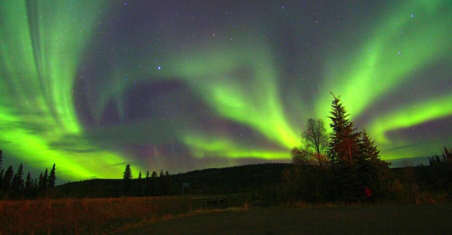 From Fairbanks: Northern Lights & Murphy Dome Tour - From your Fairbanks lobby to the mountain road