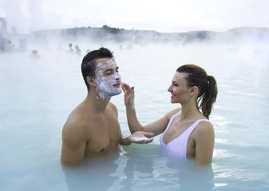 From Reykjavik: 3-Day Northern Lights Hunt & Glacier Lagoon - Key points to know before booking