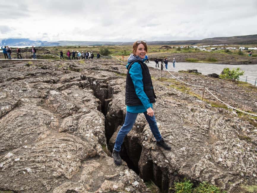 From Reykjavik: 3-Day Northern Lights Hunt & Glacier Lagoon - Day three: Reynisfjara, Skógafoss, and Seljalandsfoss