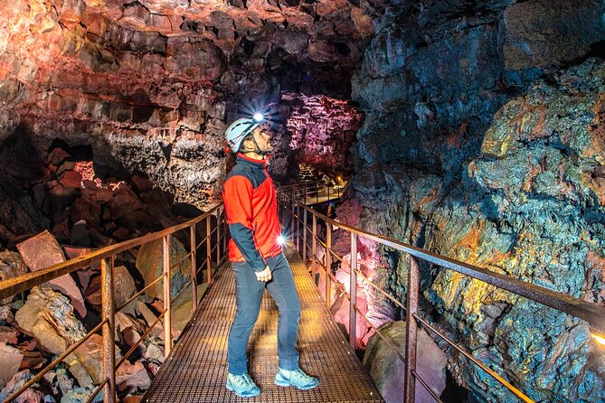 From Reykjavík: Evening Lava Tunnel Tour and Northern Lights Tour - Booking, cancellation, and timing advice