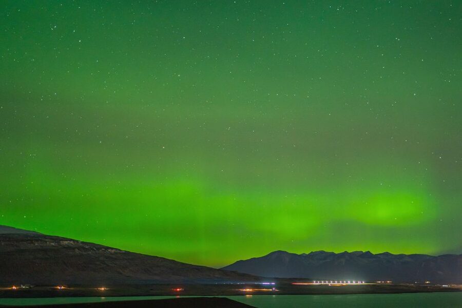 From Reykjavik: Northern Lights Guided Tour with Photos - Waiting under the Icelandic stars