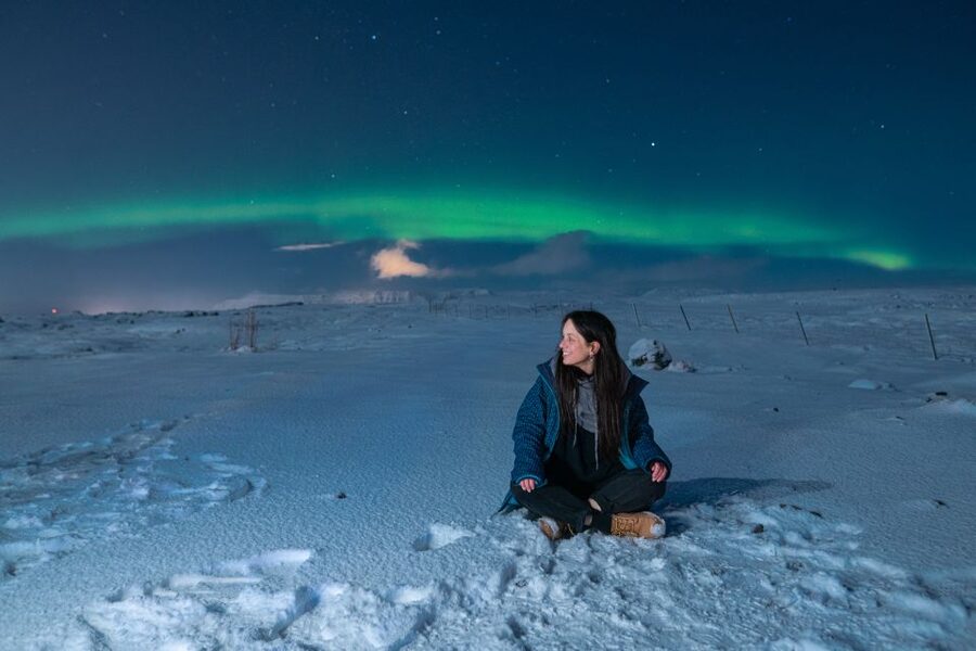 From Reykjavik: Northern Lights Guided Tour with Photos - What the guides add to the evening