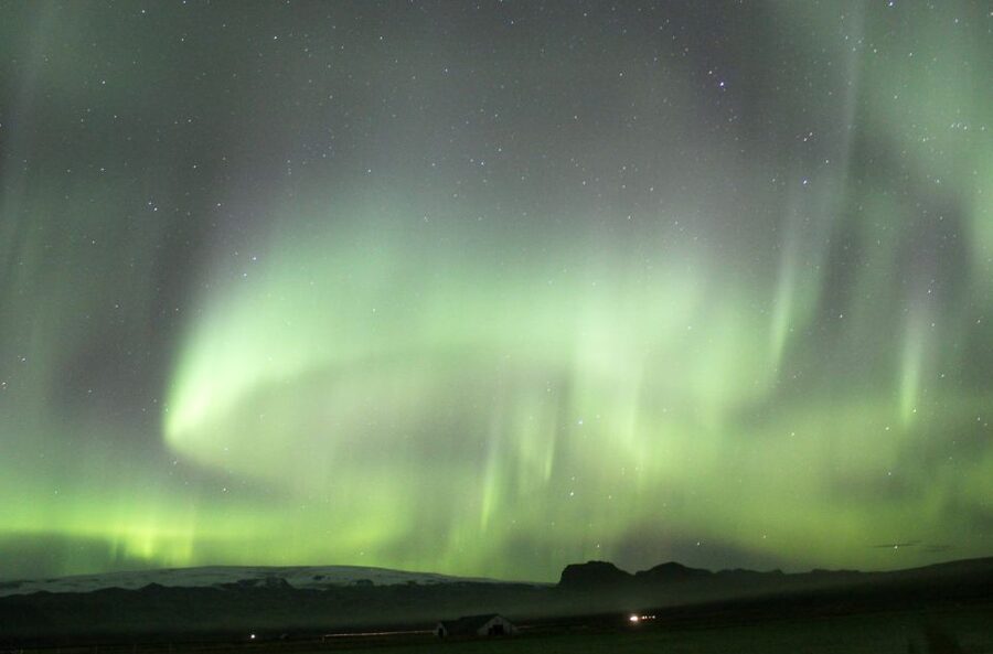 From Reykjavik: Northern Lights Hunt Super Jeep Tour - Three hours of aurora hunting in the Southern Region