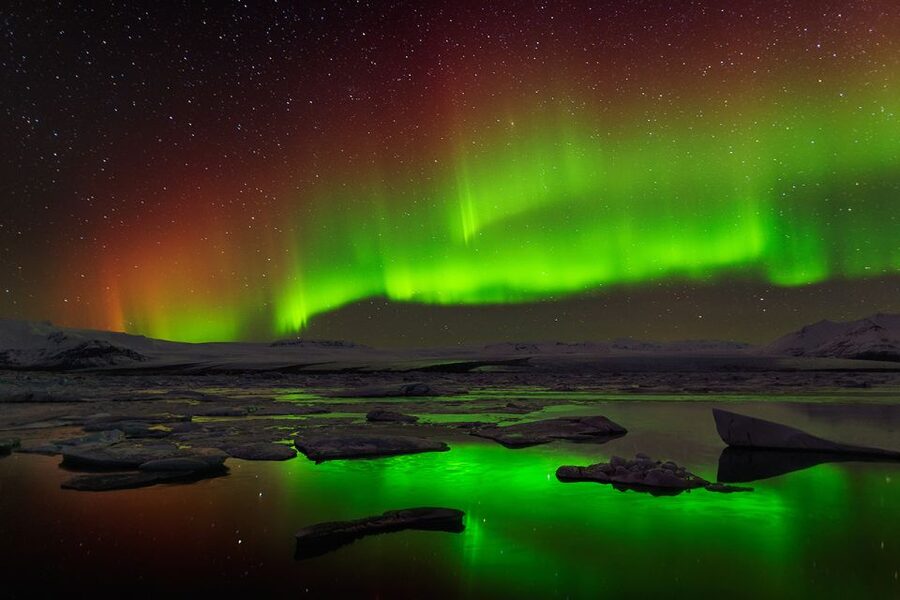 From Reykjavik: Northern Lights Hunt Super Jeep Tour - Photography help that earns its place