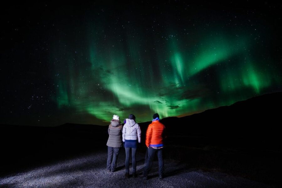 From Reykjavík: Northern Lights Super Jeep Tour - Cold-weather comforts that actually help