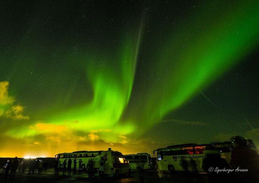 From Reykjavik: Northern Lights Tour - Guides, stories, and help with your camera