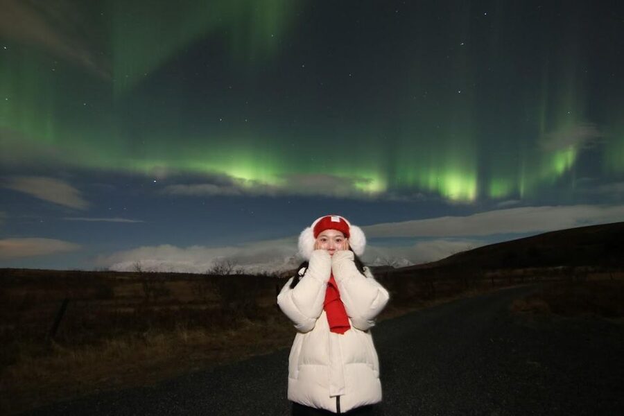 From Reykjavik: Northern Lights Tour with Hot Cocoa & Photos - Free photos make a real difference