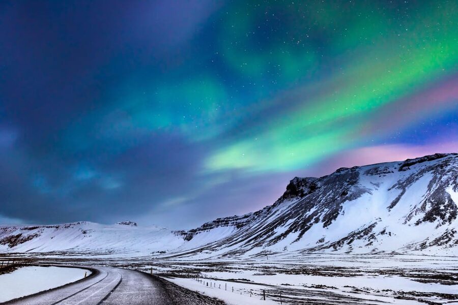 From Reykjavík: Private Northern Lights Tour - Photography without turning the night into work