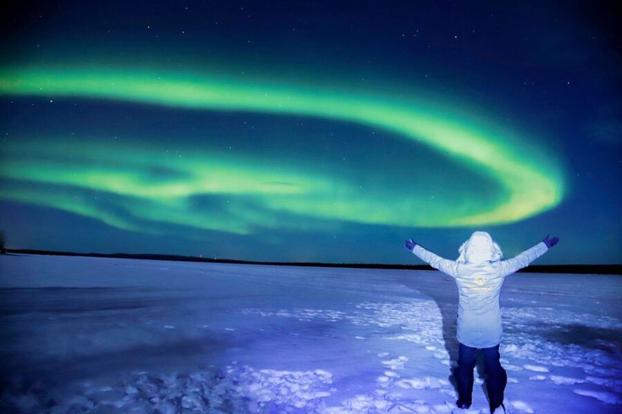 From Rovaniemi: Aurora Borealis Trip in Lapland Lakeside - Leaving Rovaniemi for the northern sky