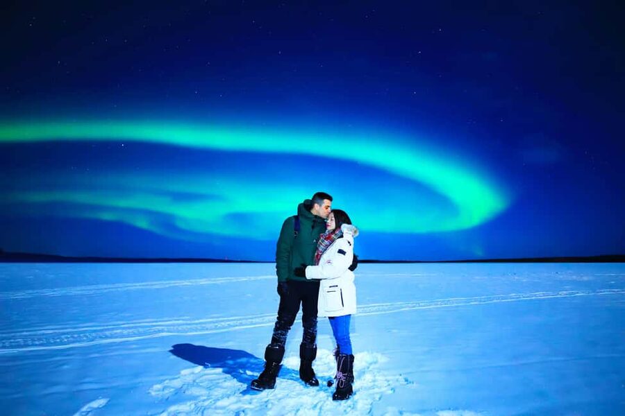 From Rovaniemi: Lakeside Aurora’s Paparazzi Photography - A quiet lake instead of a frantic aurora chase