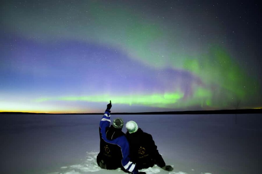 From Rovaniemi: Lakeside Aurora’s Paparazzi Photography - The photography service: useful, but keep your expectations sensible