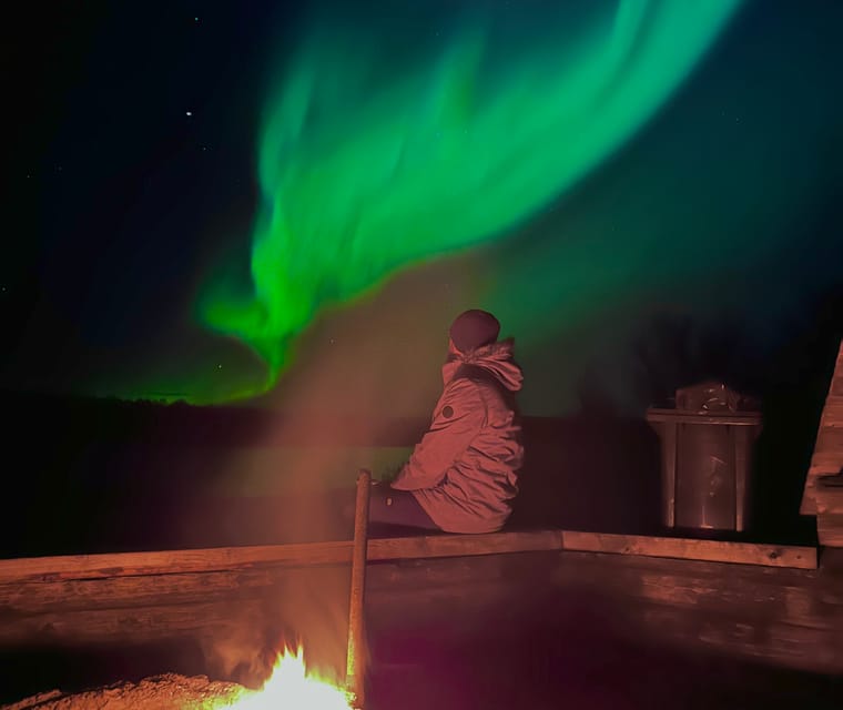 From Rovaniemi: Lapland Aurora Hunt with Barbeque - First lake stop: a quiet sky check