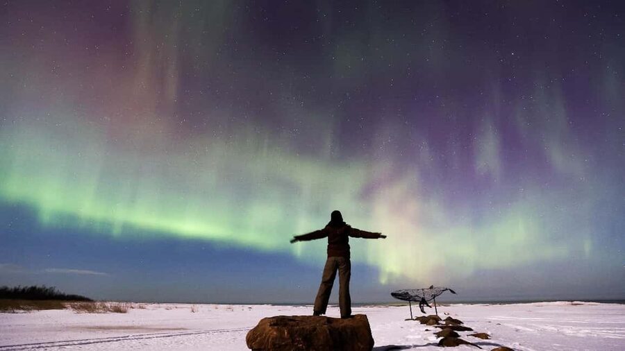 From Rovaniemi: Northern Lights Van Tour with Photos - Leaving Rovaniemi for darker skies