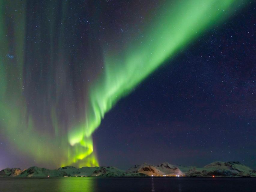 From Svolvær: Guided Northern Lights Tour by Van - Why the route matters more than a fixed viewpoint