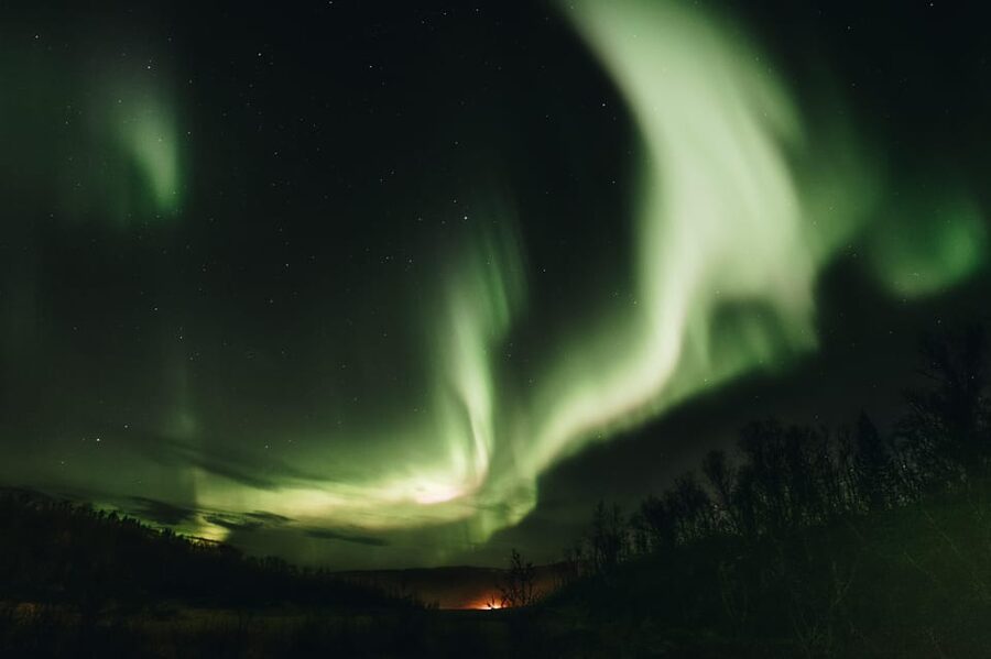 From Tromsø: Aurora Snowshoe Hike - Practical timing and booking advice