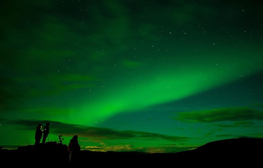 From Tromsø: Aurora Snowshoe Hike - Three hours under the Arctic night sky