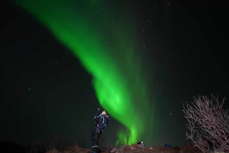 From Tromsø: Northern Lights Tour with Hot Drinks and Photos - Leaving Tromsø for a night of sky watching