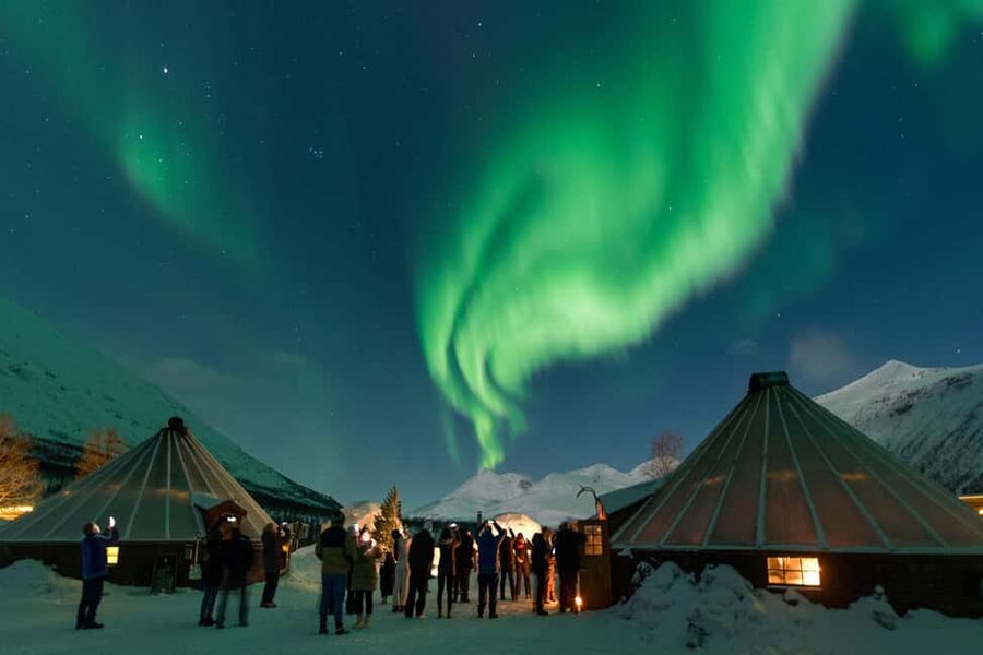 From Tromsø: Northern Lights Visit at Camp Tamok - A short lesson before the sky watching begins